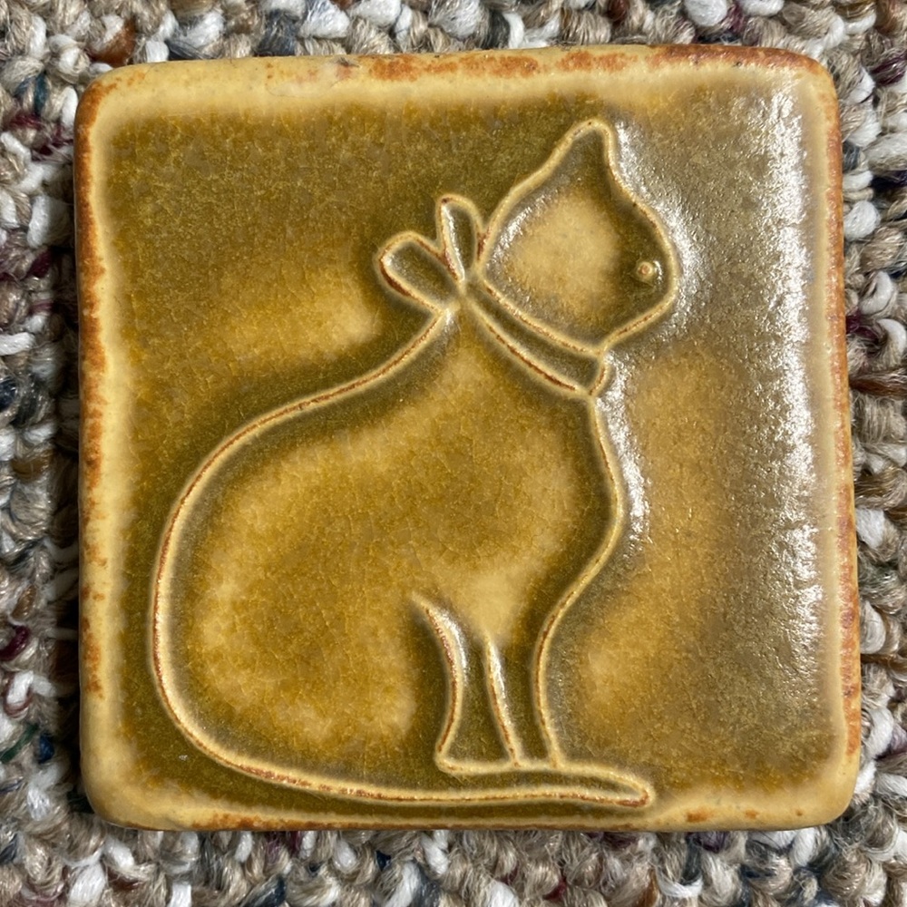 Pewabic Pottery Tan CAT Tile about 3” 2010